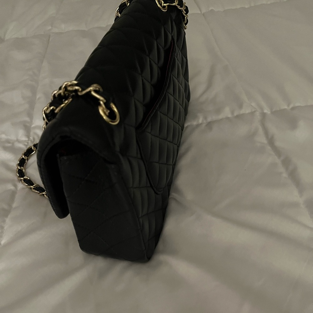 Shanel Black Quilted Shoulder Bag with Chain Strap